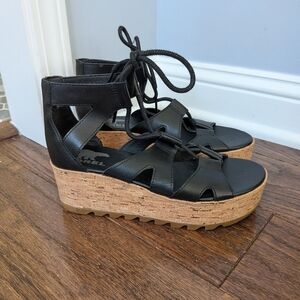 Like New Sorel Women's Black Leather Cameron Flatform Lace Up Wedge Sandals 6